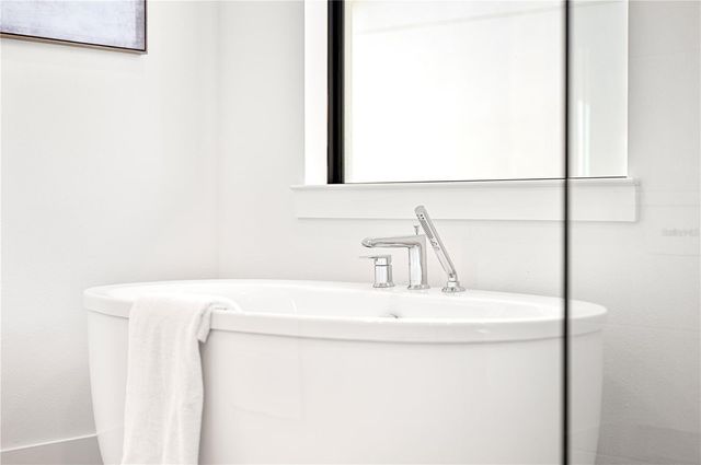 2592 WATERFRONT CIRCLE, Sarasota, FL 34240