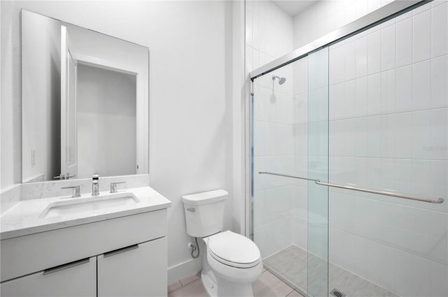 2592 WATERFRONT CIRCLE, Sarasota, FL 34240