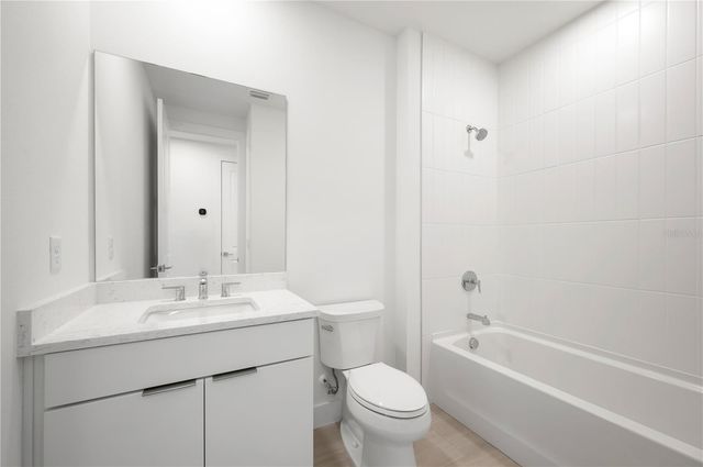 2592 WATERFRONT CIRCLE, Sarasota, FL 34240