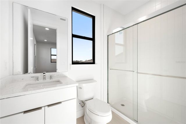 2592 WATERFRONT CIRCLE, Sarasota, FL 34240