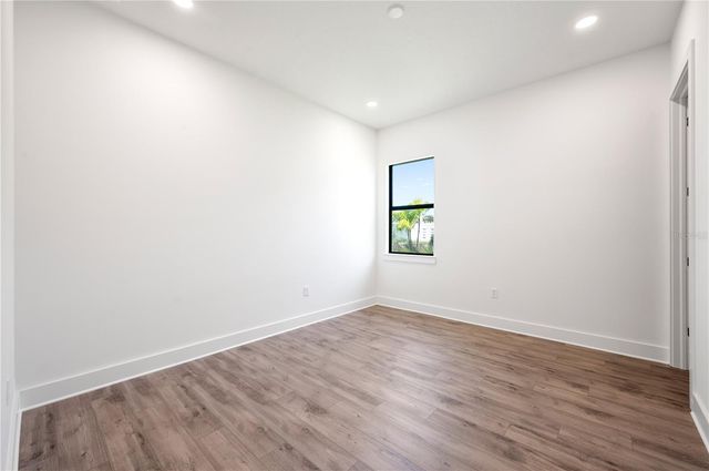 2592 WATERFRONT CIRCLE, Sarasota, FL 34240