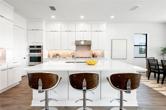 2592 WATERFRONT CIRCLE, Sarasota, FL 34240