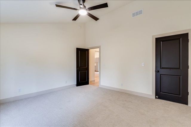 102 E Oak St, Douglass, KS 67039