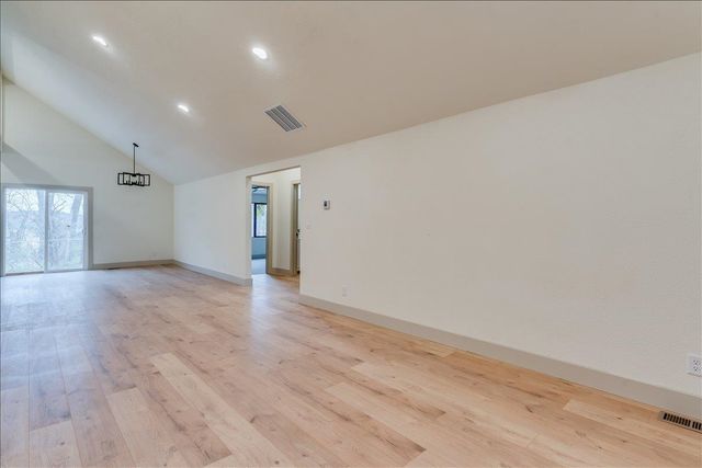 102 E Oak St, Douglass, KS 67039