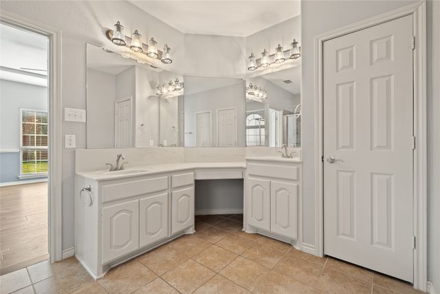 1300 Spanish Needle Trail, Fort Worth, TX 76177