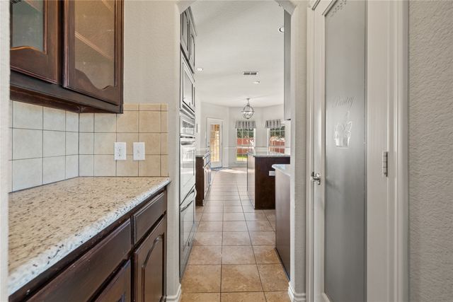 1300 Spanish Needle Trail, Fort Worth, TX 76177