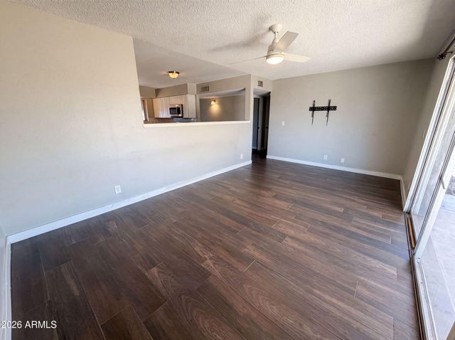 1430 E FLOSSMOOR Avenue, Mesa, AZ 85204