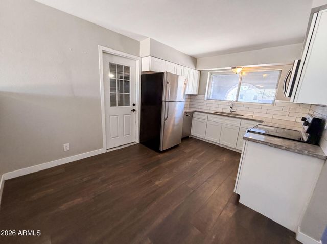 1430 E FLOSSMOOR Avenue, Mesa, AZ 85204