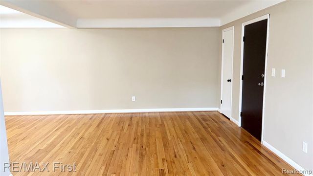 1725 Gardenia Avenue, Royal Oak, MI 48067