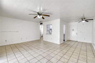 10387 N Kendall Dr R2, Miami, FL 33176