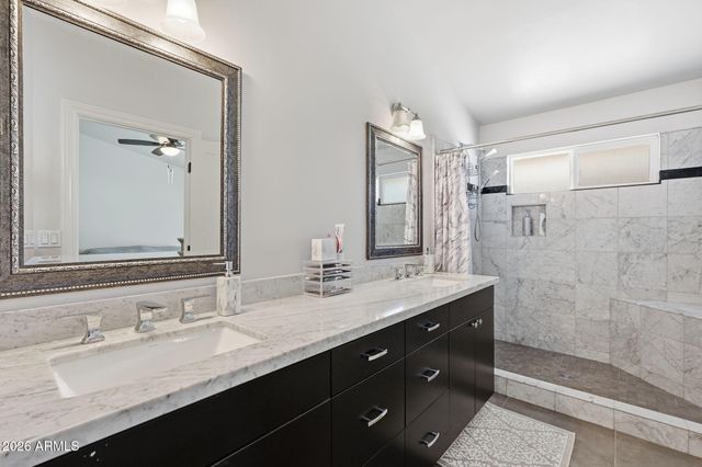 5536 E BEVERLY Lane, Scottsdale, AZ 85254