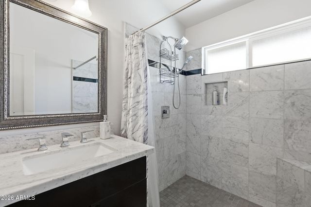 5536 E BEVERLY Lane, Scottsdale, AZ 85254