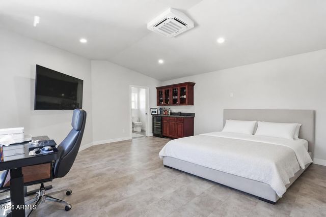 5536 E BEVERLY Lane, Scottsdale, AZ 85254