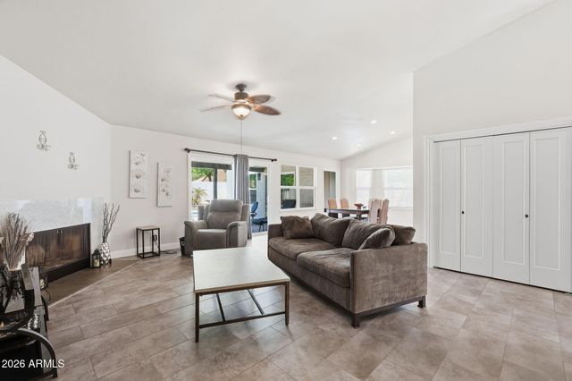 5536 E BEVERLY Lane, Scottsdale, AZ 85254