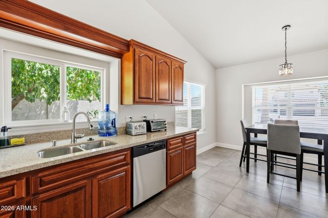 5536 E BEVERLY Lane, Scottsdale, AZ 85254