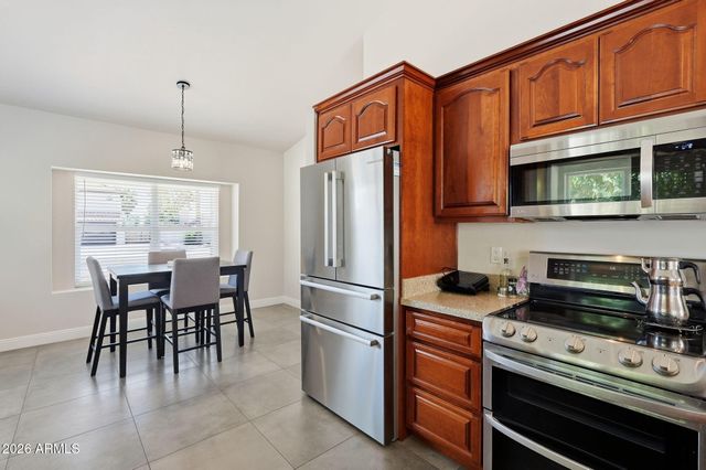 5536 E BEVERLY Lane, Scottsdale, AZ 85254
