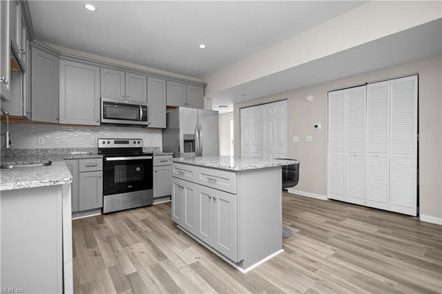 926 W 26th ST, Norfolk, VA 23517