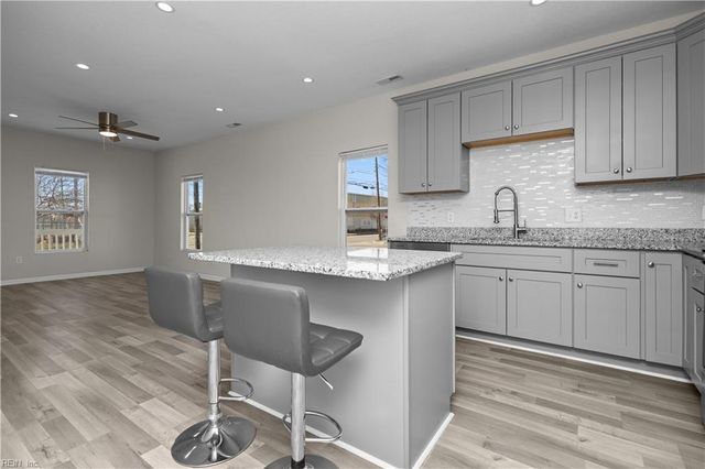 926 W 26th ST, Norfolk, VA 23517