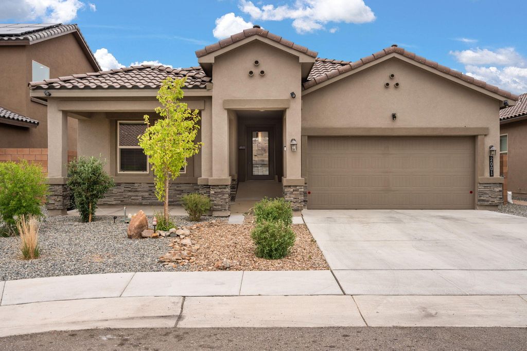 Image 1 of property listing at 2001 Canyon Wren Court SE, Albuquerque, NM 87123