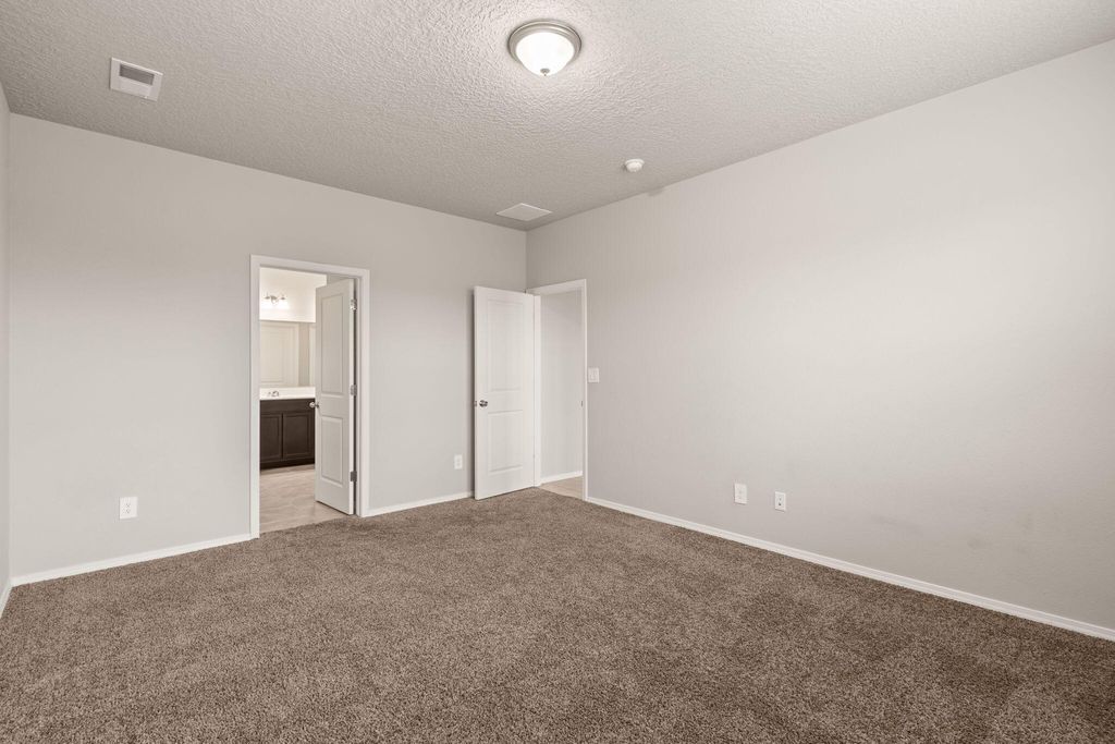 Image 14 of property listing at 2001 Canyon Wren Court SE, Albuquerque, NM 87123