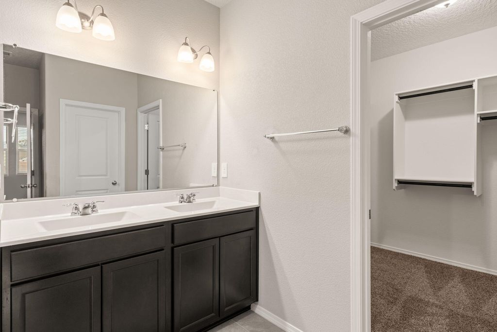 Image 17 of property listing at 2001 Canyon Wren Court SE, Albuquerque, NM 87123