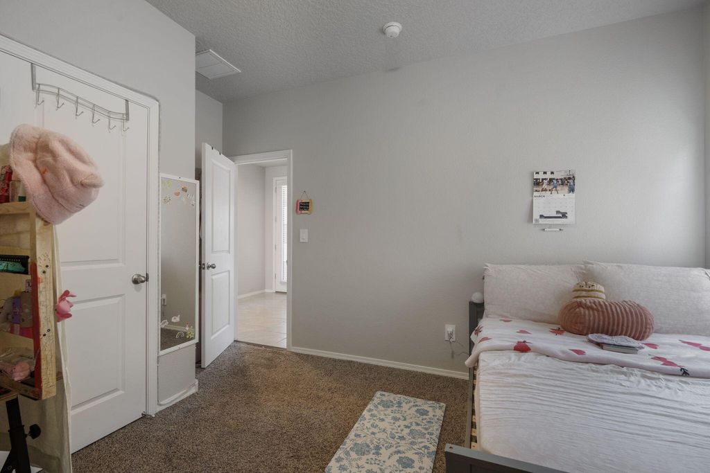 Image 19 of property listing at 2001 Canyon Wren Court SE, Albuquerque, NM 87123