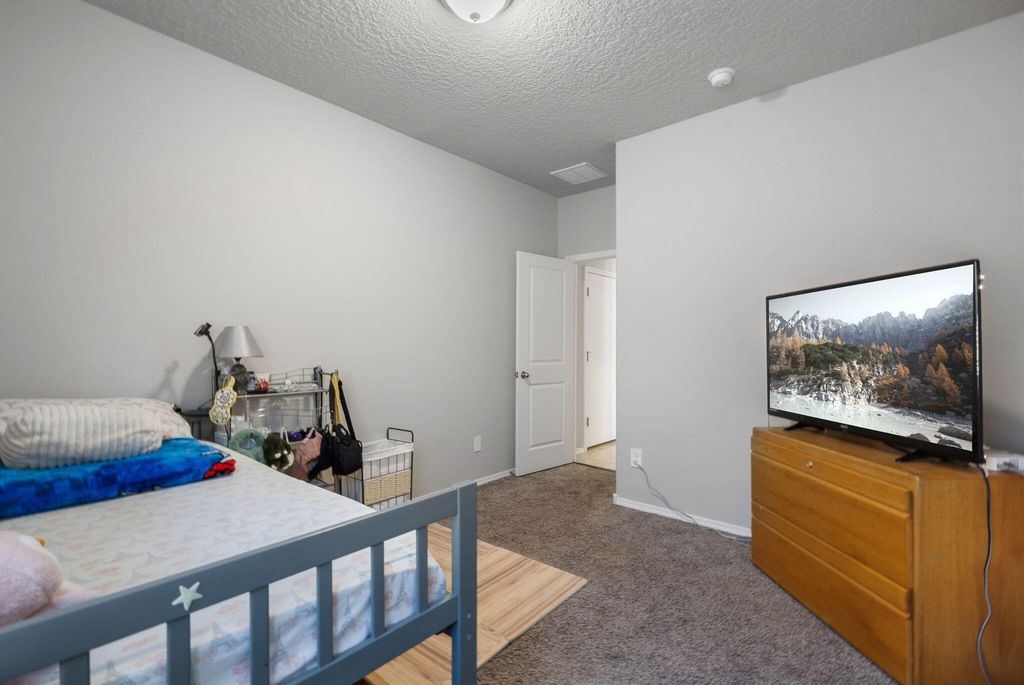 Image 22 of property listing at 2001 Canyon Wren Court SE, Albuquerque, NM 87123