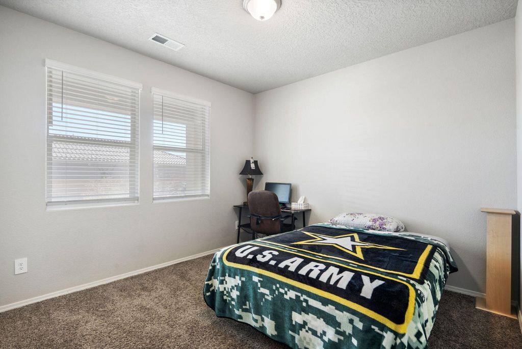 Image 24 of property listing at 2001 Canyon Wren Court SE, Albuquerque, NM 87123