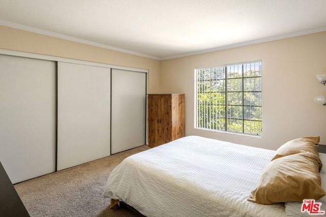 154 N Meridith Avenue 7, Pasadena, CA 91106