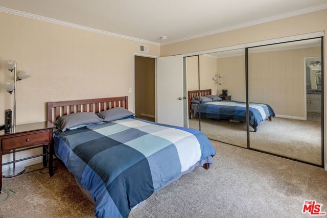 154 N Meridith Avenue 7, Pasadena, CA 91106