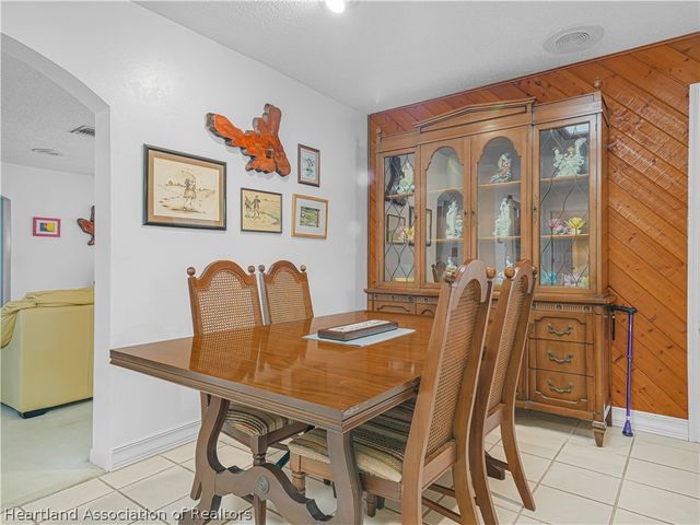 201 Dove Avenue, Sebring, FL 33870