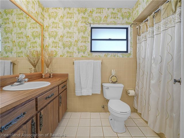 201 Dove Avenue, Sebring, FL 33870