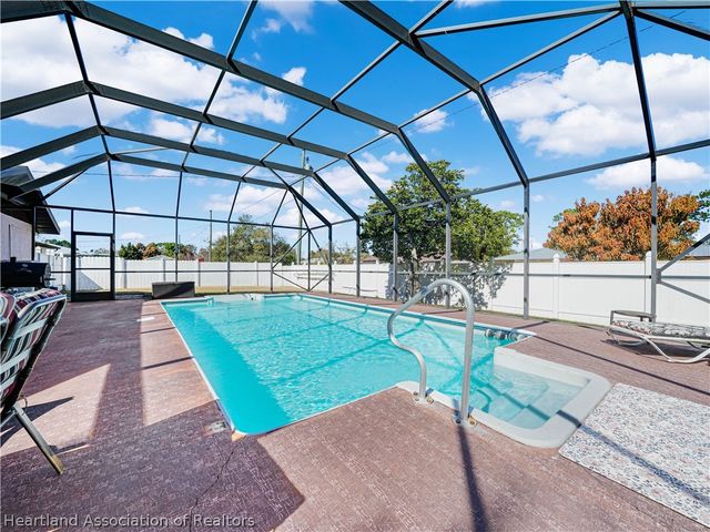 201 Dove Avenue, Sebring, FL 33870