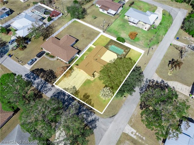 201 Dove Avenue, Sebring, FL 33870