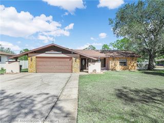 201 Dove Avenue, Sebring, FL 33870