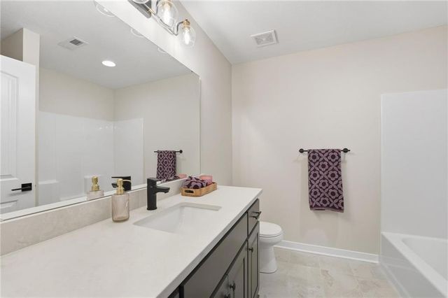 211 NW Orchard Court, Lee's Summit, MO 64063