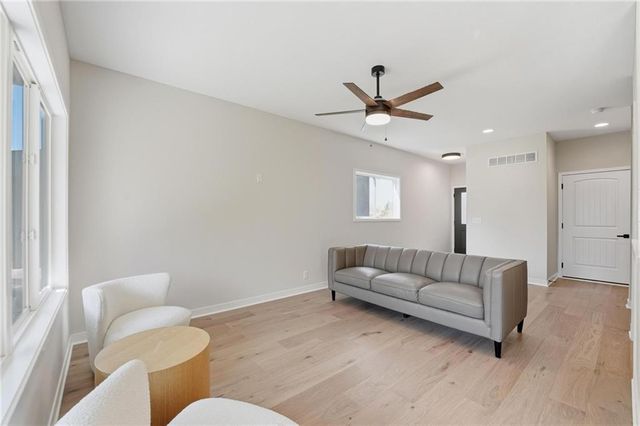 211 NW Orchard Court, Lee's Summit, MO 64063