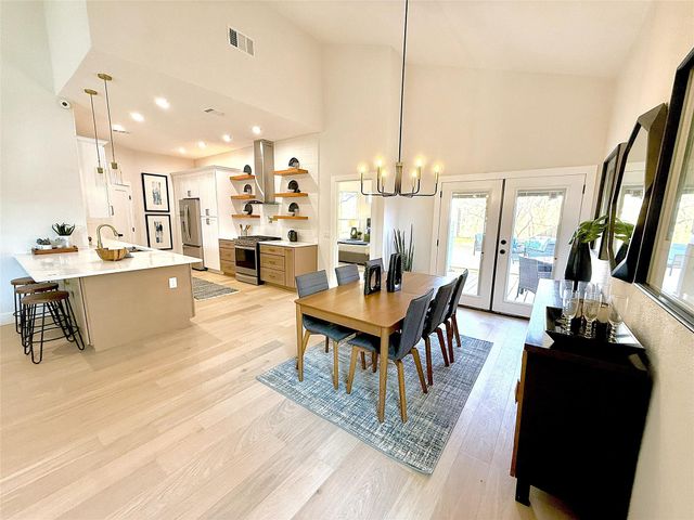 10217 Lindshire LN, Austin, TX 78748