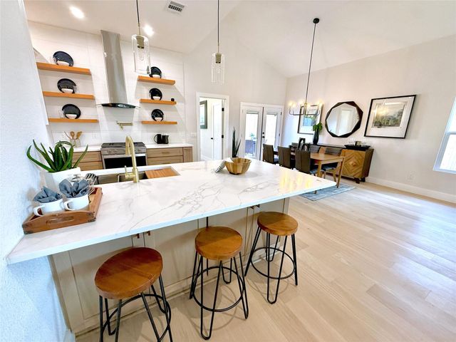 10217 Lindshire LN, Austin, TX 78748