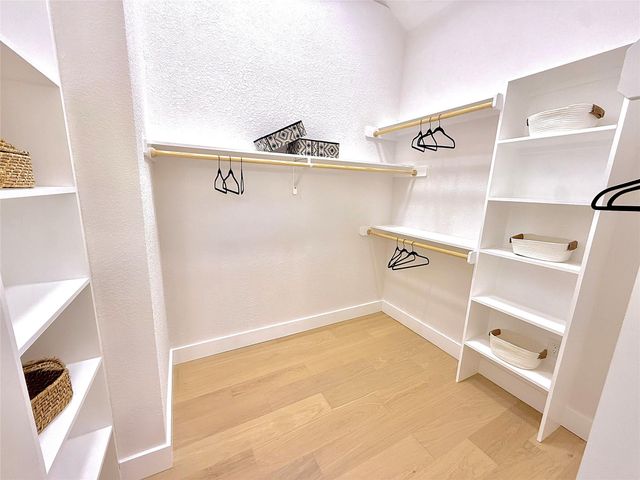 10217 Lindshire LN, Austin, TX 78748