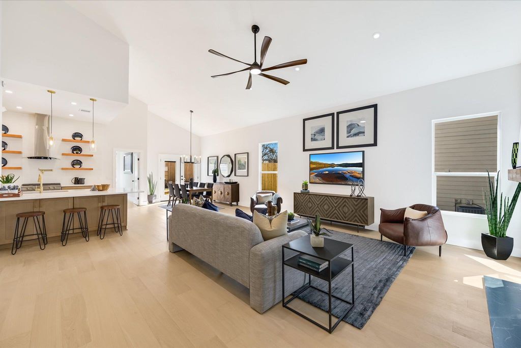 10217 Lindshire LN, Austin, TX 78748