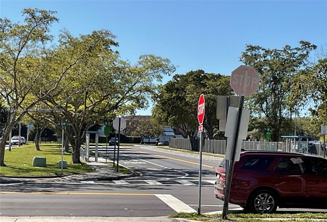 10801 SW 109th Ct D316, Miami, FL 33176