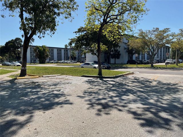 10801 SW 109th Ct D316, Miami, FL 33176