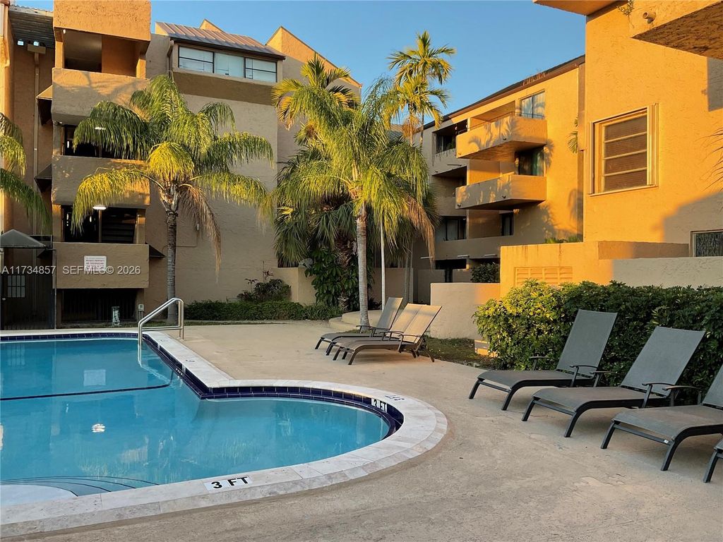 10801 SW 109th Ct D316, Miami, FL 33176