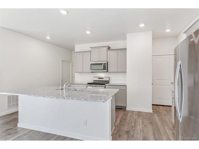 28253 E 4th Pl, Watkins, CO 80137