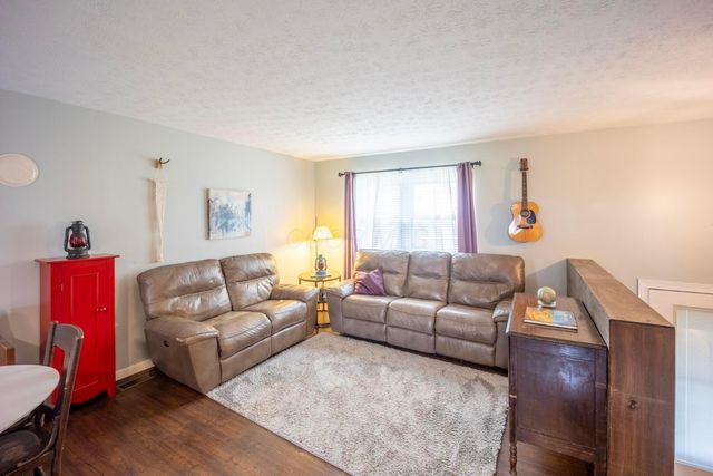 9061 US Highway 42 N, Plain City, OH 43064