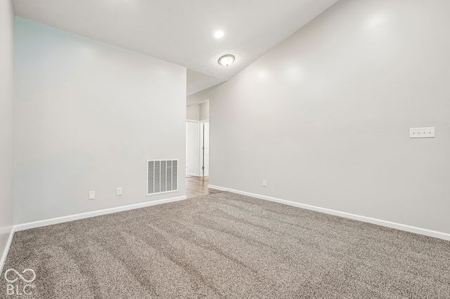 5556 Pintail Lane, Greenwood, IN 46143