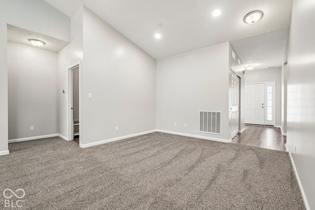 5556 Pintail Lane, Greenwood, IN 46143