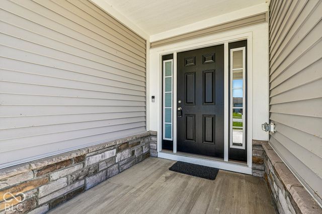 5556 Pintail Lane, Greenwood, IN 46143
