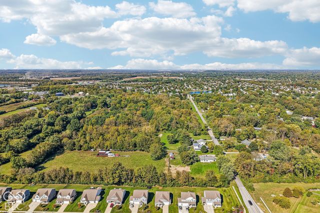 5556 Pintail Lane, Greenwood, IN 46143